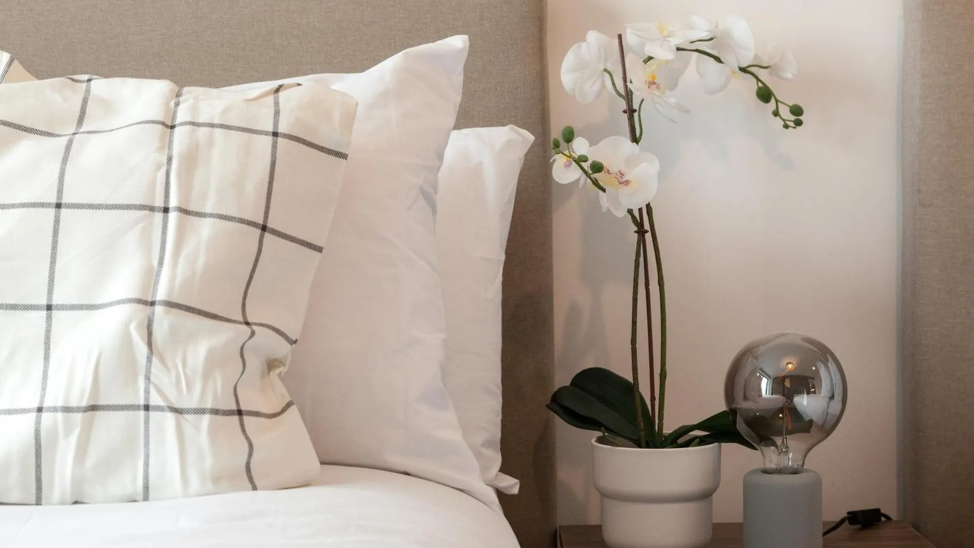 Springwell Gardens Apartments Near Leeds Station & City Centre Λιντς