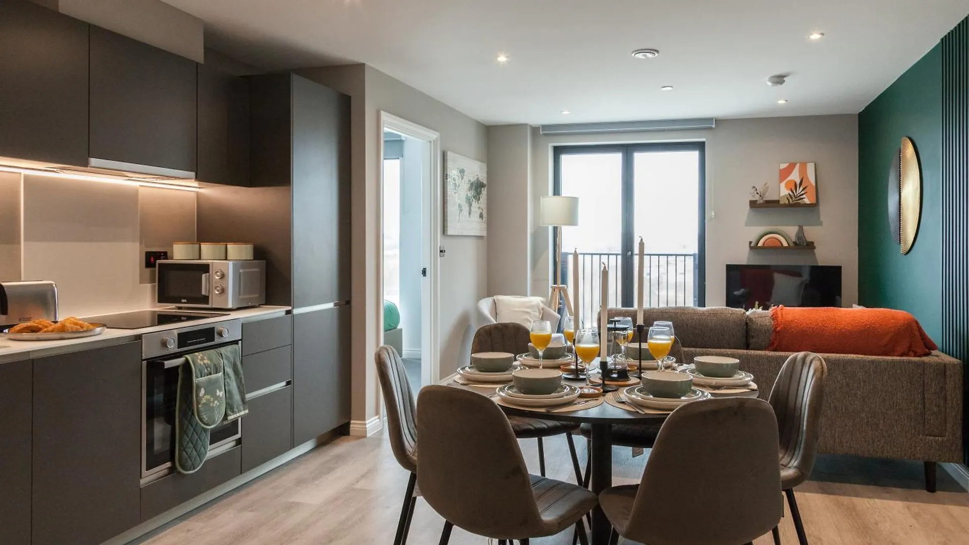 Springwell Gardens Apartments Near Leeds Station & City Centre