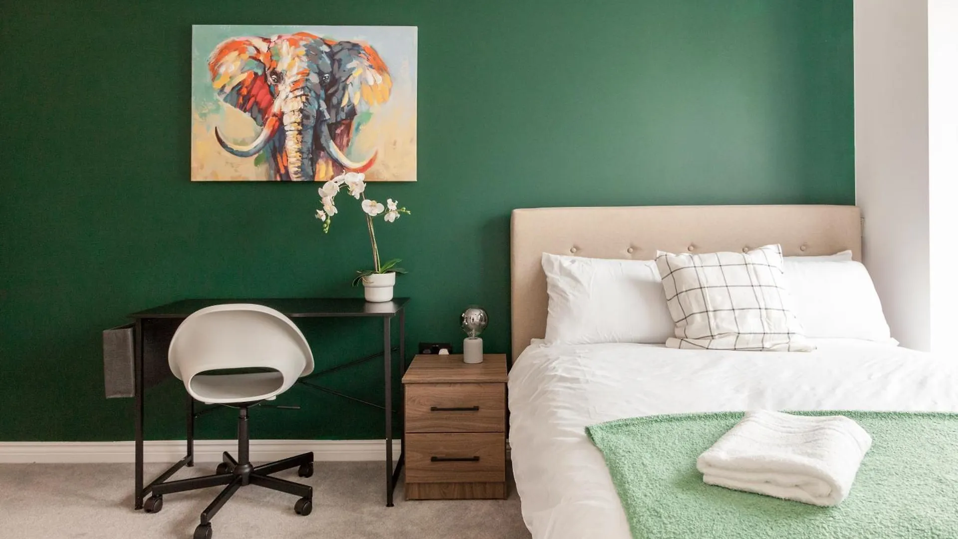 Springwell Gardens Apartments Near Leeds Station & City Centre  Λιντς
