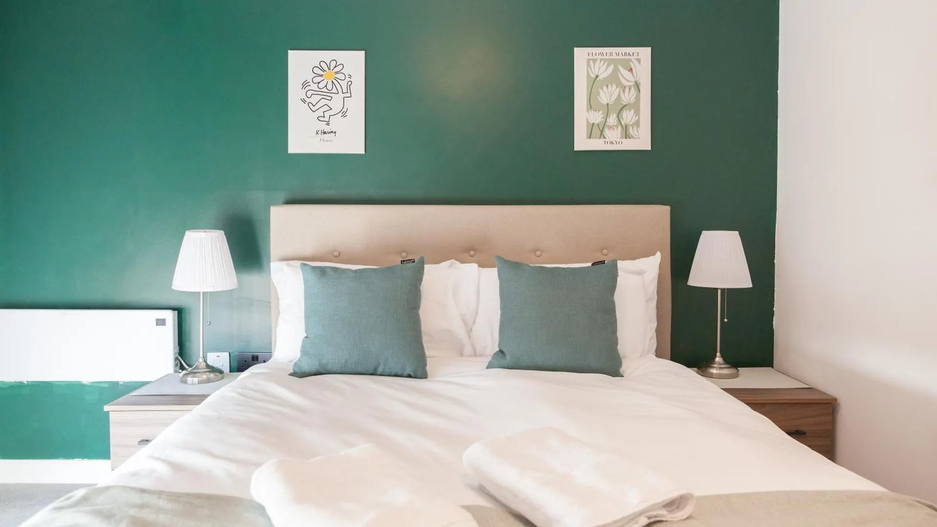 Springwell Gardens Apartments Near Leeds Station & City Centre  Λιντς