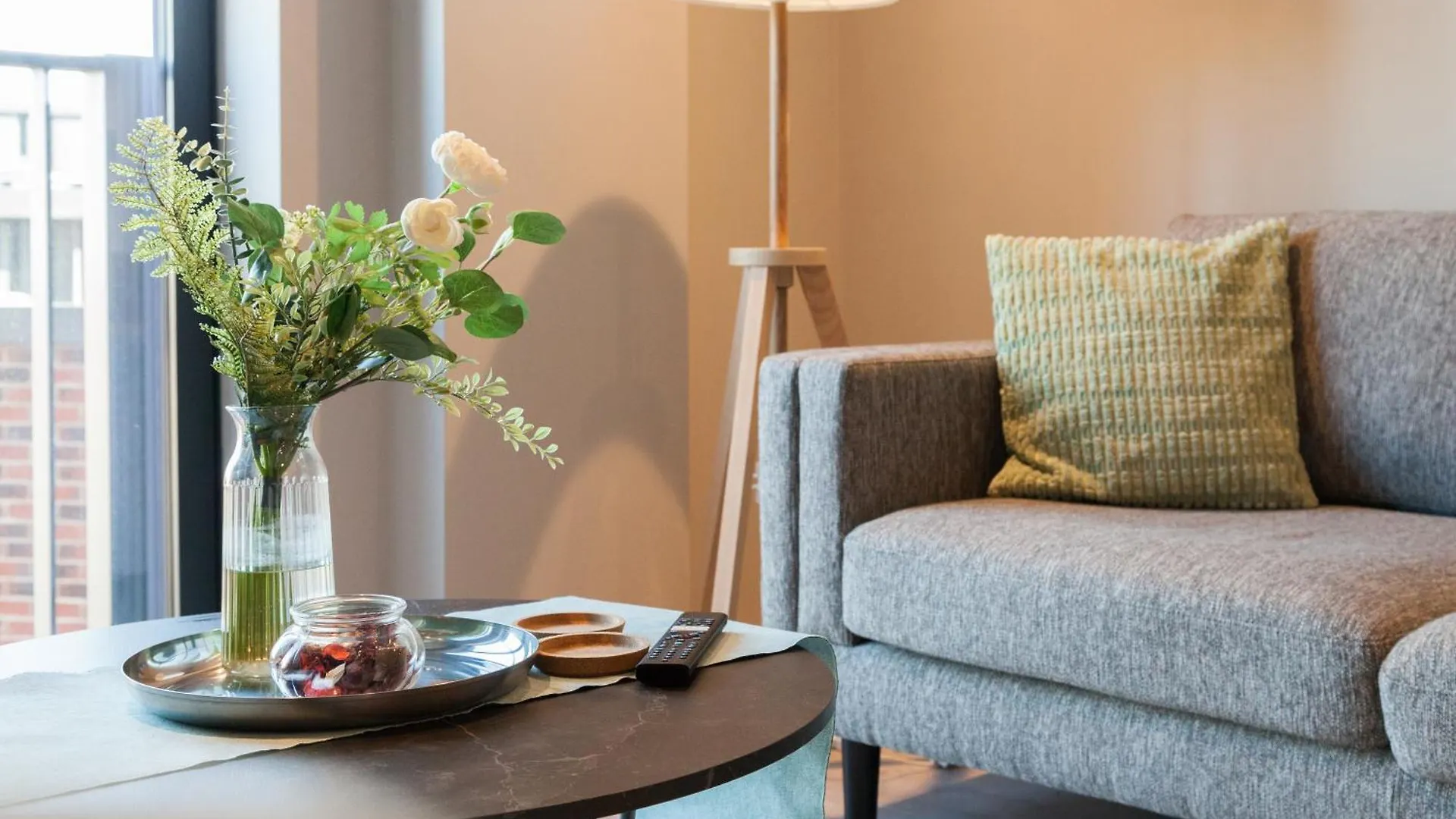 Springwell Gardens Apartments Near Leeds Station & City Centre